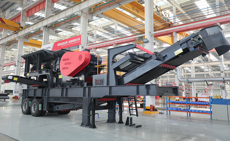 How much is the Hourly Output of the Mobile Stone Crusher?