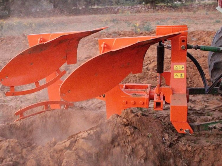 How Reversible MB Ploughs Revolutionizing Farming?