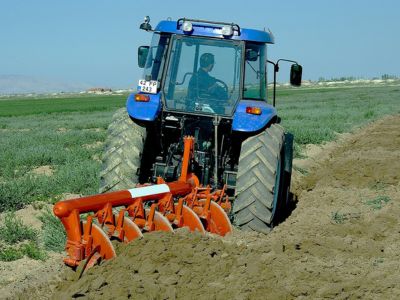 What are the types of plough?